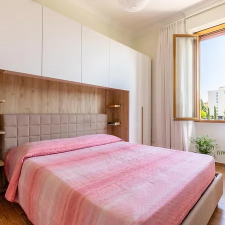 Cozy And Bright Pyramid Apartman *